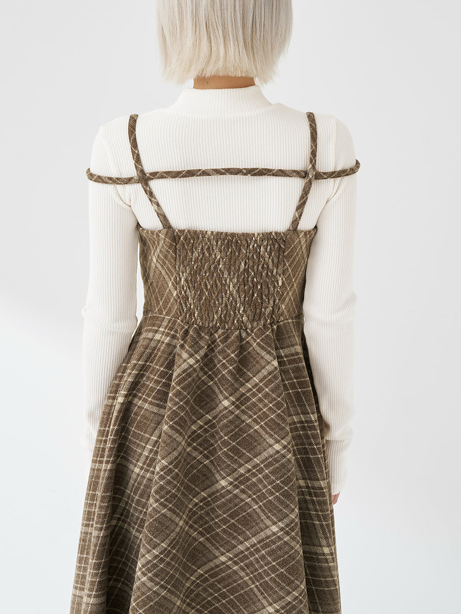 モデル：155cm（着用サイズ：FREE　着用カラー：MOC）