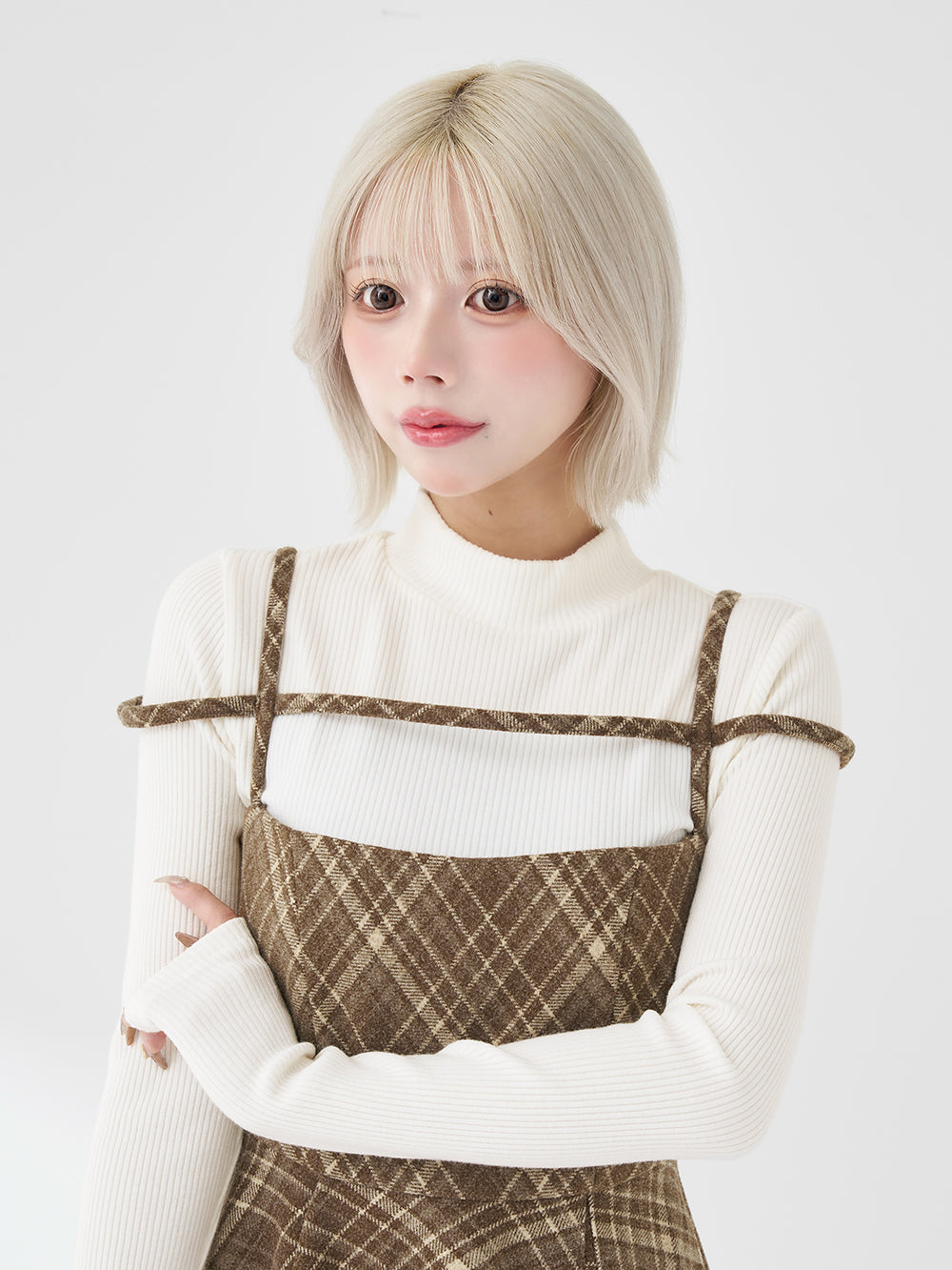 モデル：155cm（着用サイズ：FREE　着用カラー：MOC）