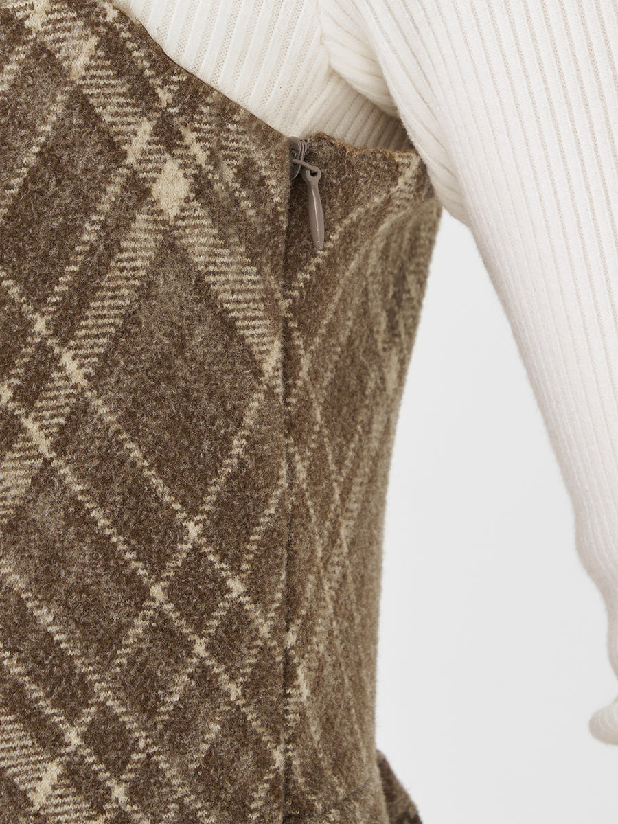 モデル：155cm（着用サイズ：FREE　着用カラー：MOC）