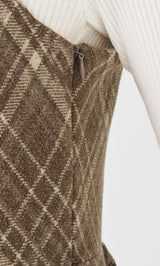 モデル：155cm（着用サイズ：FREE　着用カラー：MOC）