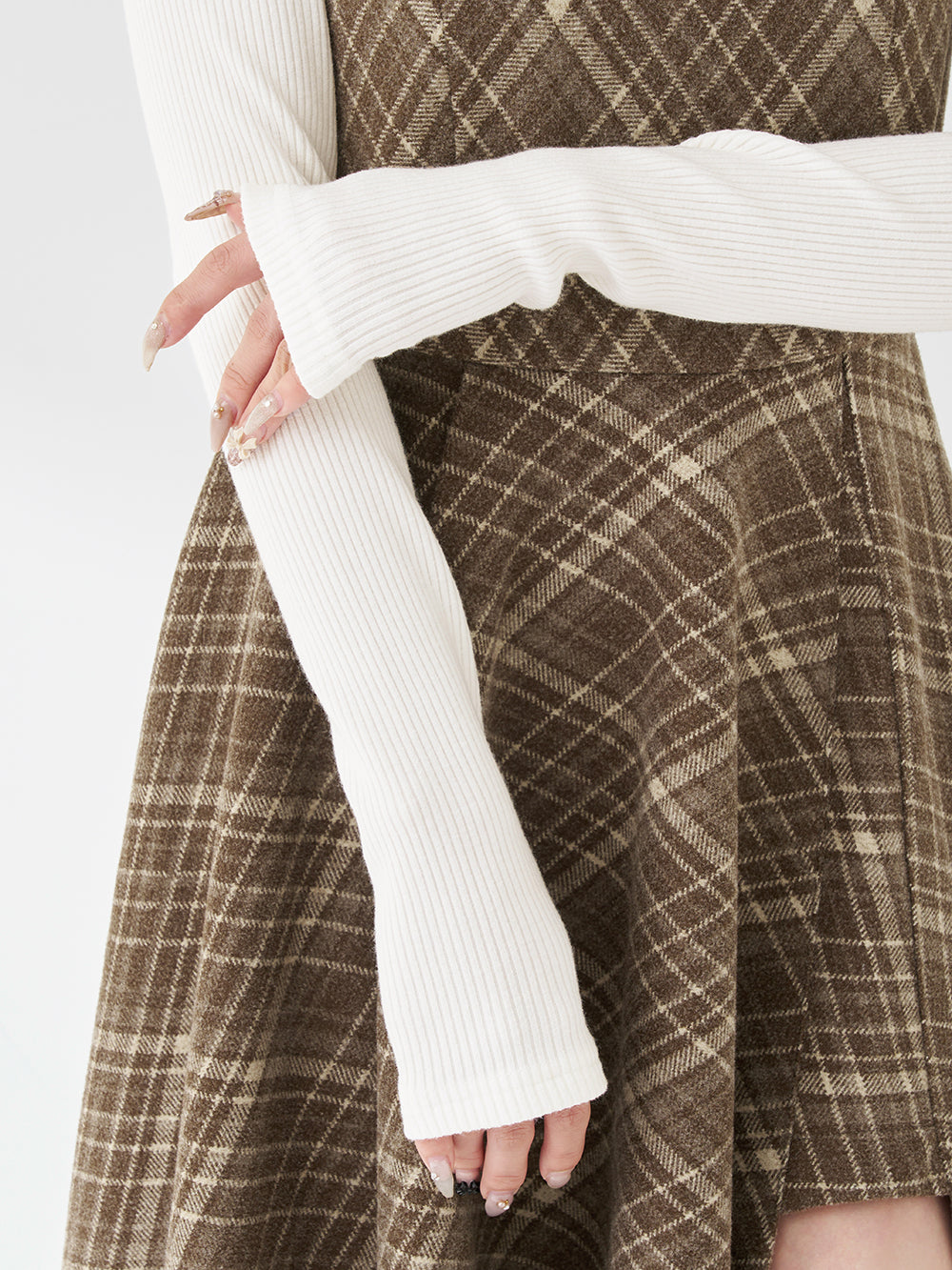 モデル：155cm（着用サイズ：FREE　着用カラー：MOC）