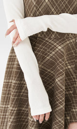 モデル：155cm（着用サイズ：FREE　着用カラー：MOC）