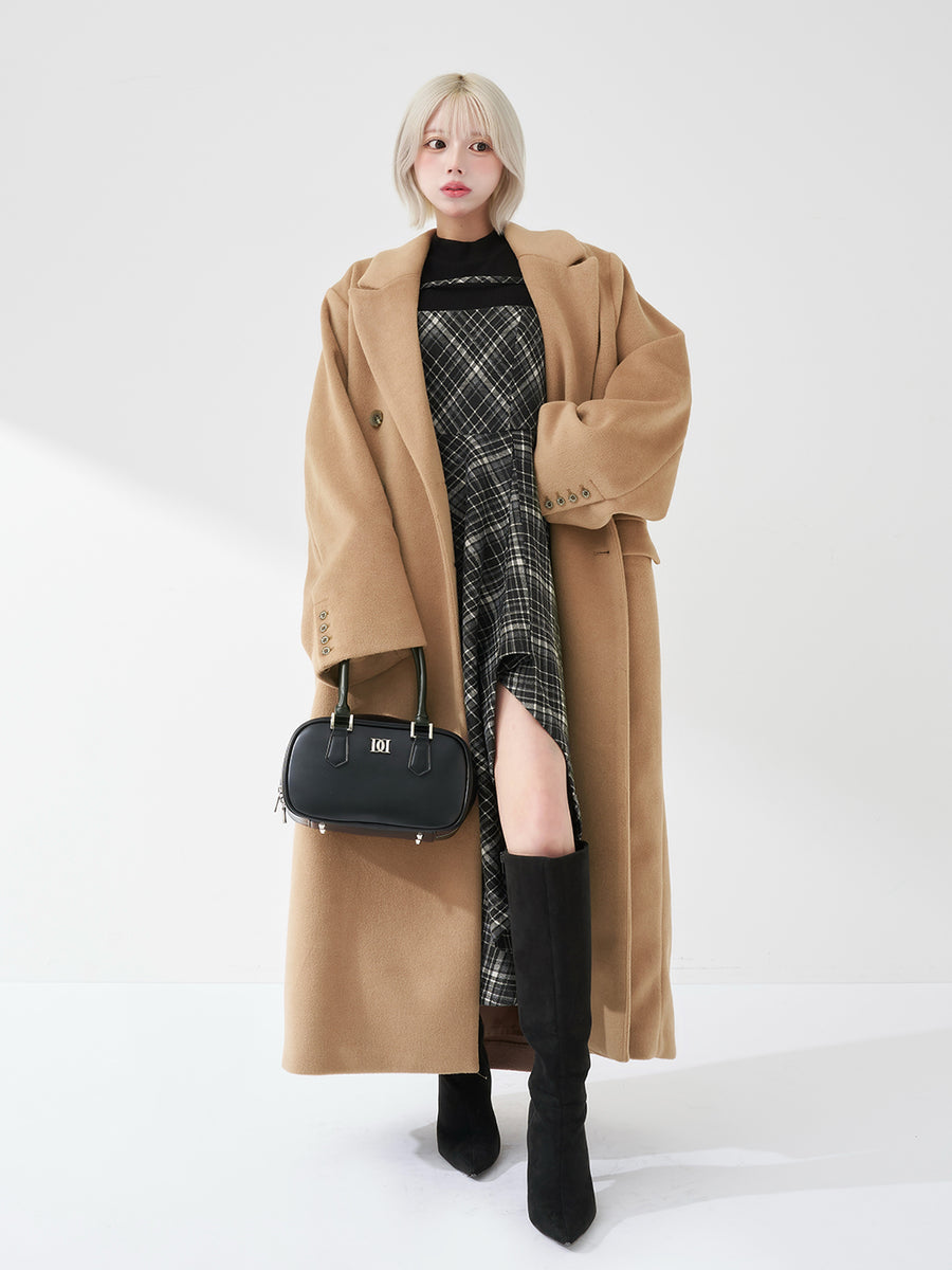 モデル：155cm（着用サイズ：FREE　着用カラー：BLK）