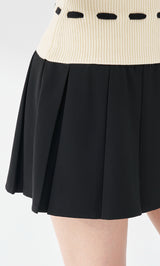 モデル：155m（着用サイズ：FREE　着用カラー：BLK）