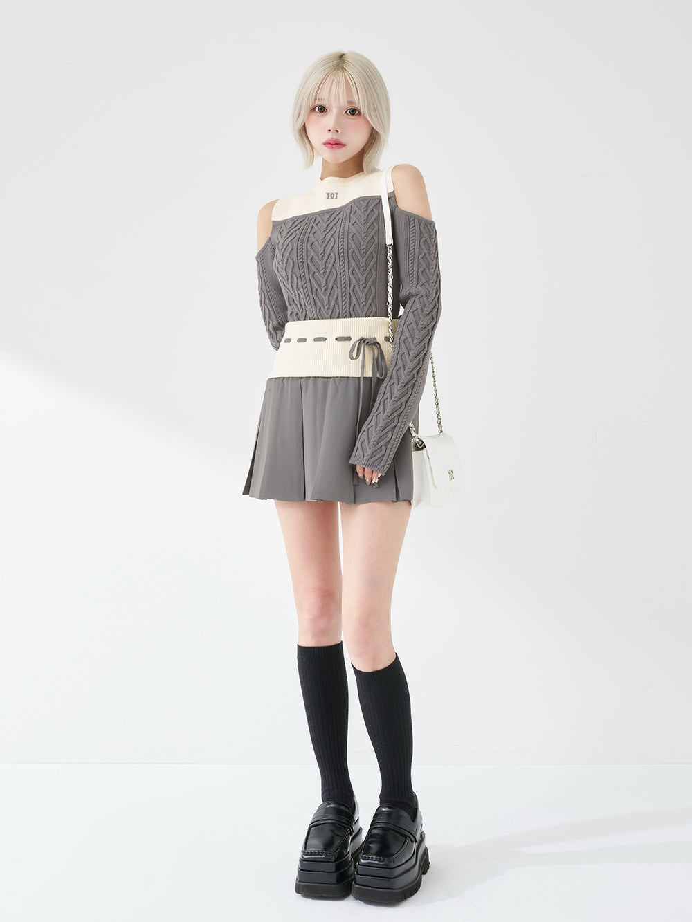 モデル：155m（着用サイズ：FREE　着用カラー：GRY）