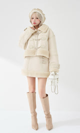 モデル：155cm（着用サイズ：S　着用カラー：IVO）