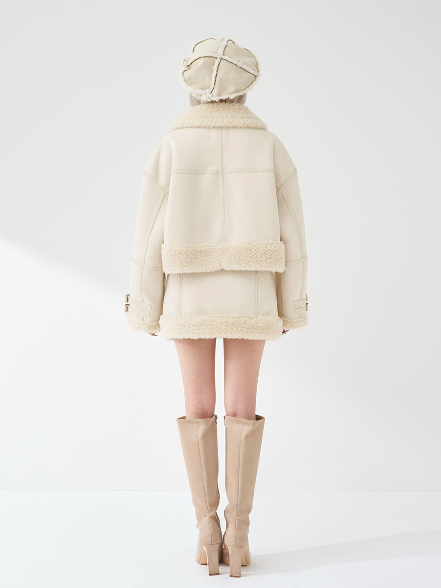 モデル：155cm（着用サイズ：S　着用カラー：IVO）