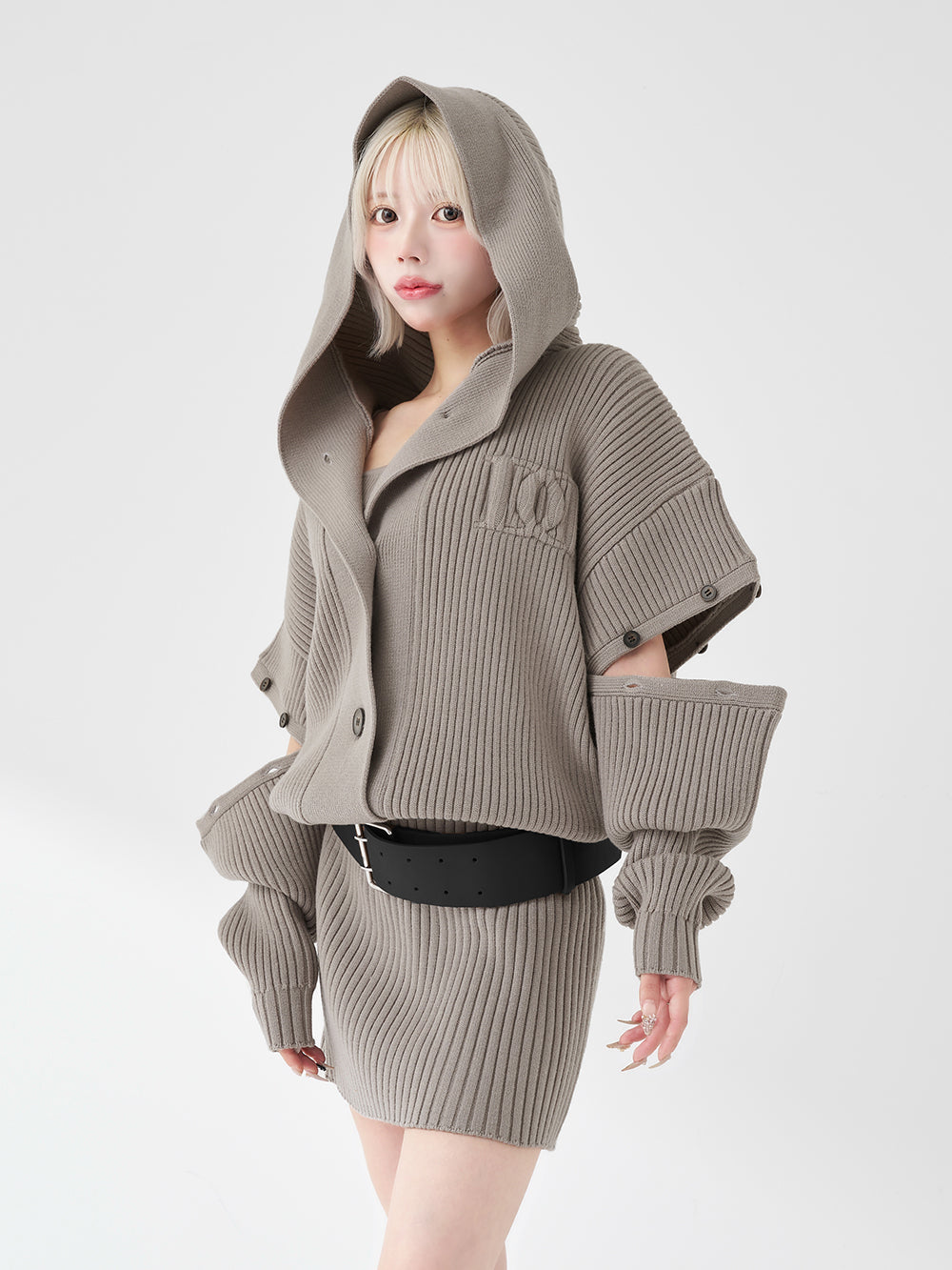 モデル：155cm（着用サイズ：FREE　着用カラー：GRY）