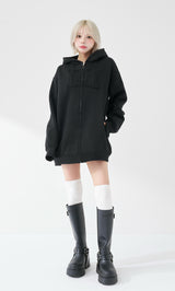 モデル：155cm（着用サイズ：FREE　着用カラー：BLK）