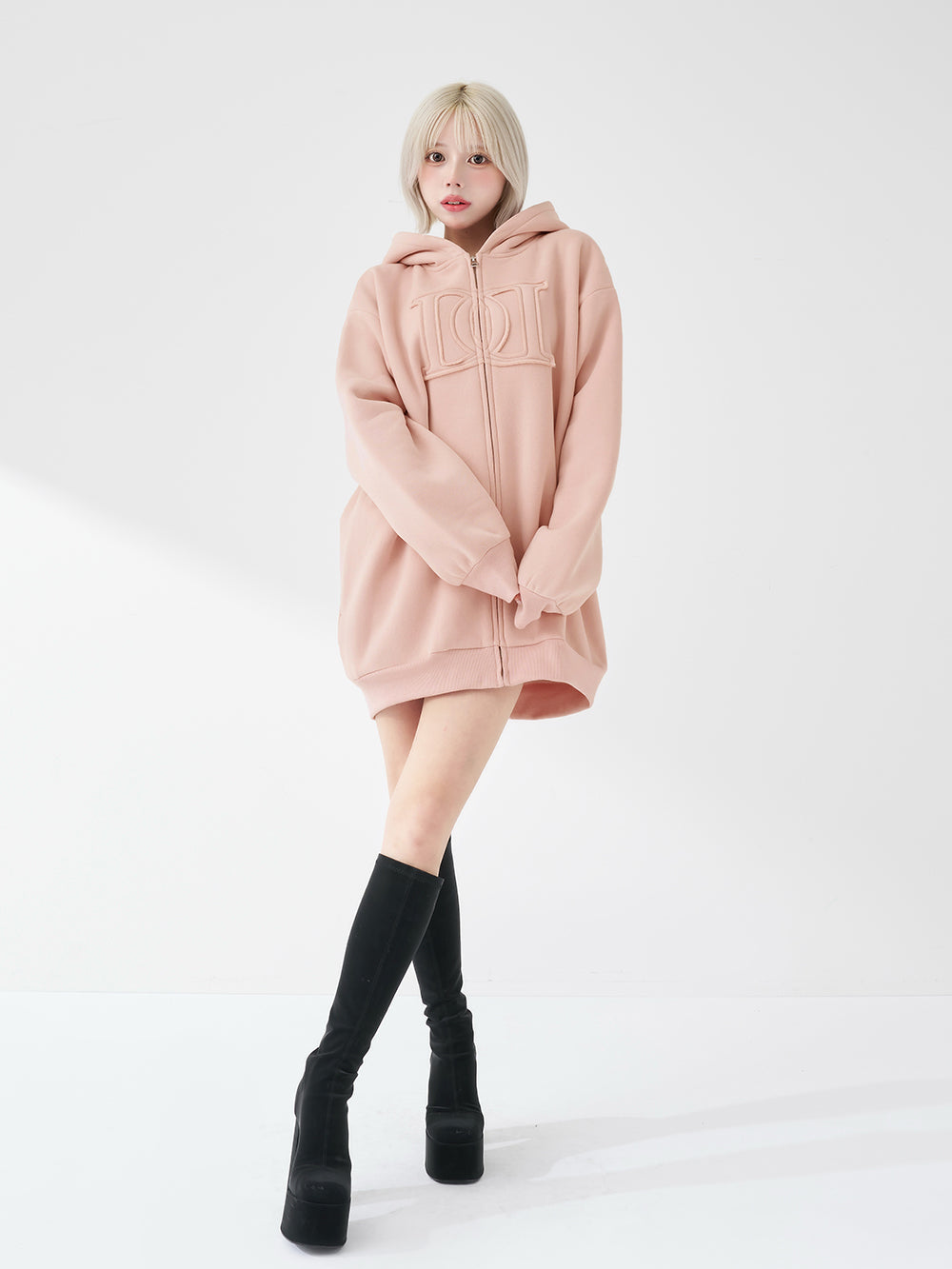 モデル：155cm（着用サイズ：FREE　着用カラー：PNK）