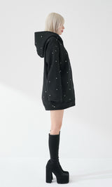 モデル：155cm（着用サイズ：FREE　着用カラー：BLK）