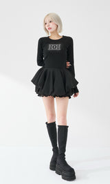 モデル：155cm（着用サイズ：FREE　着用カラー：BLK）