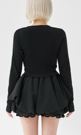 モデル：155cm（着用サイズ：FREE　着用カラー：BLK）