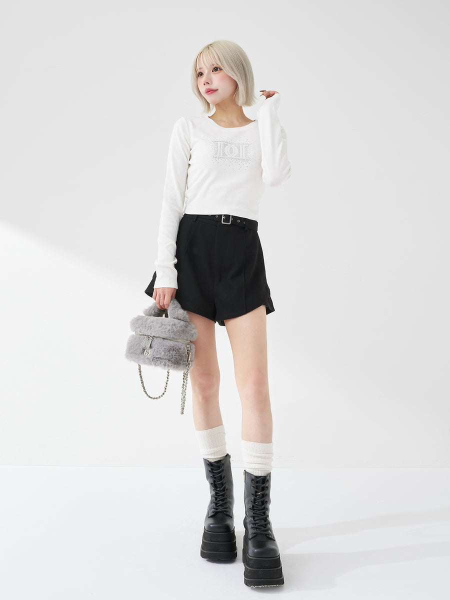 モデル：155cm（着用サイズ：FREE　着用カラー：WHT）