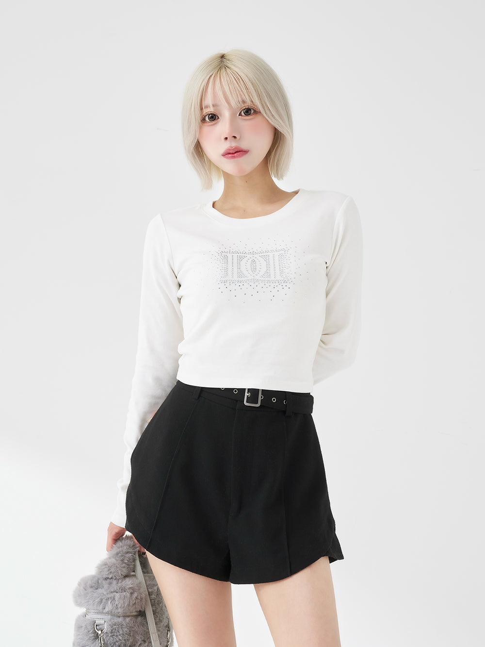 モデル：155cm（着用サイズ：FREE　着用カラー：WHT）