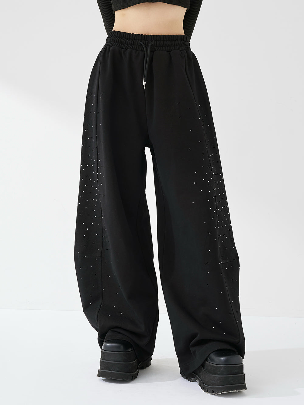 シャイニーバレルスウェットパンツ - blk