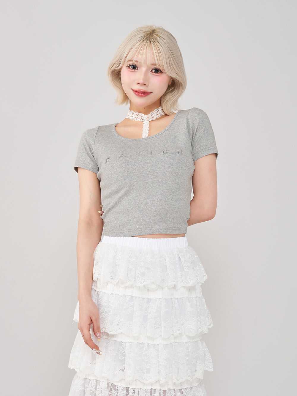 レースチョーカーコンパクトTシャツ - gry