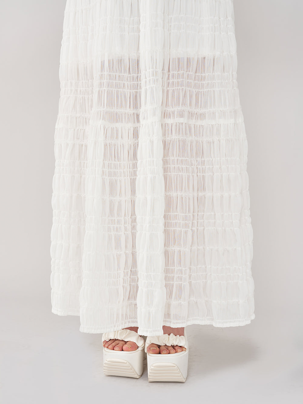 モデル：155cm（着用サイズ：FREE　着用カラー：WHT）