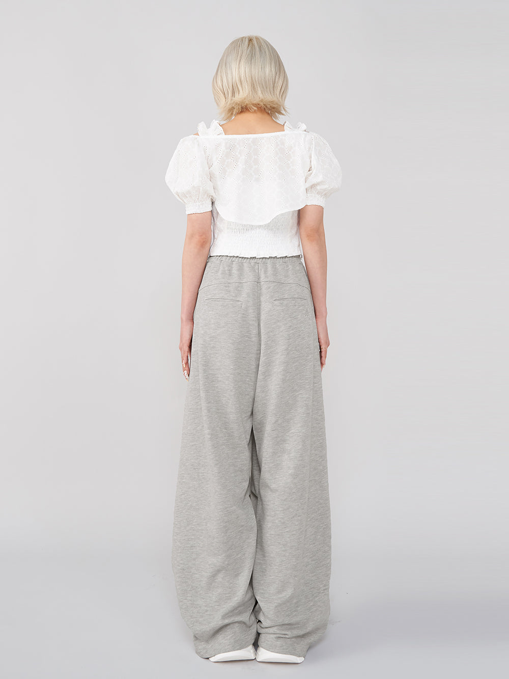 モデル：155cm（着用サイズ：FREE　着用カラー：GRY）
