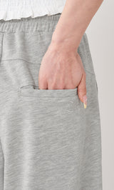 モデル：155cm（着用サイズ：FREE　着用カラー：GRY）
