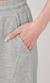 モデル：155cm（着用サイズ：FREE　着用カラー：GRY）