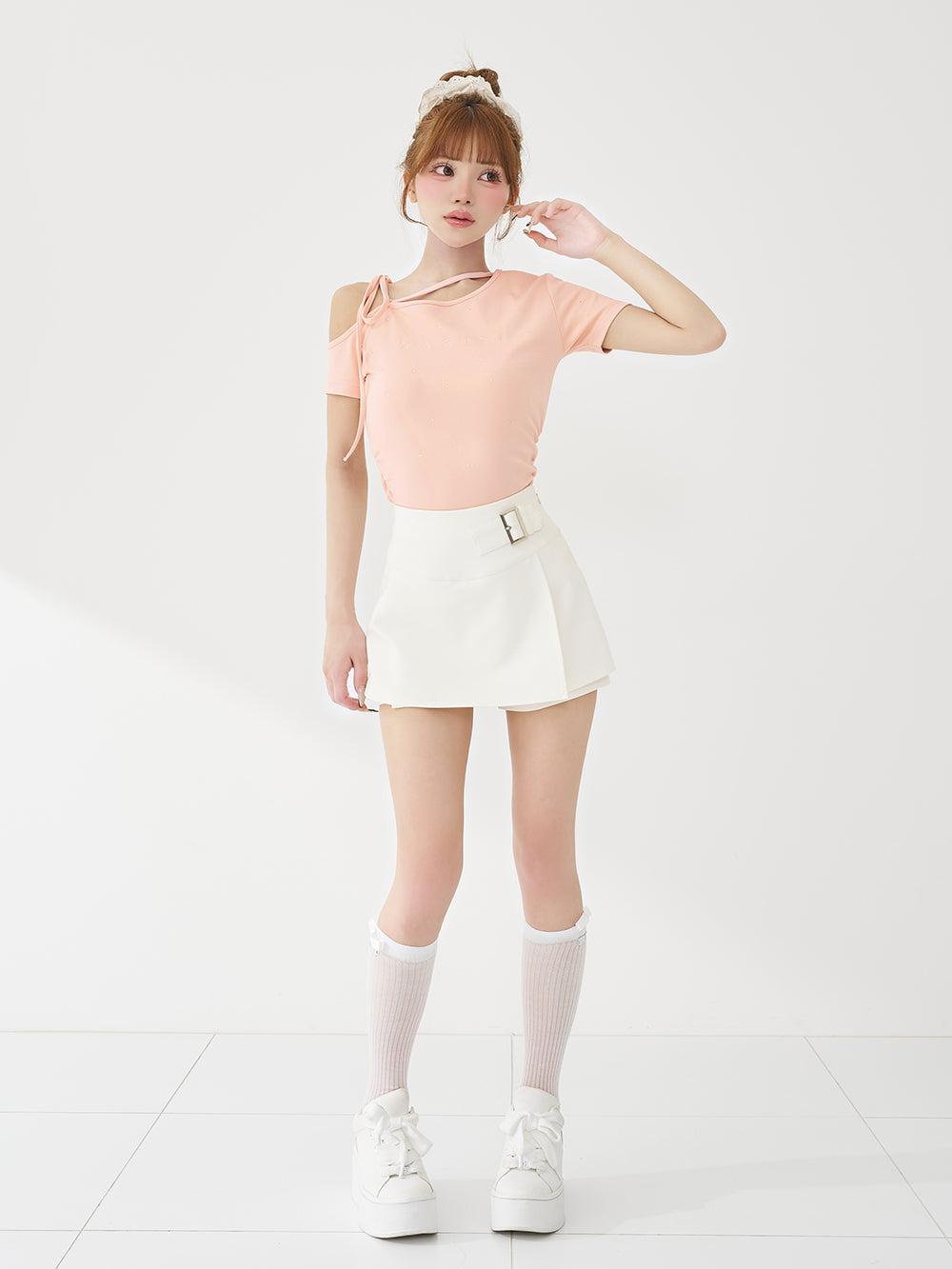 モデル：158cm（着用サイズ：S　着用カラー：WHT）