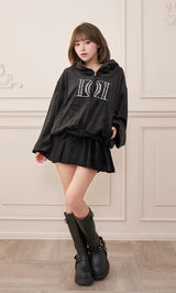 モデル：158cm（着用サイズ：FREE　着用カラー：BLK）