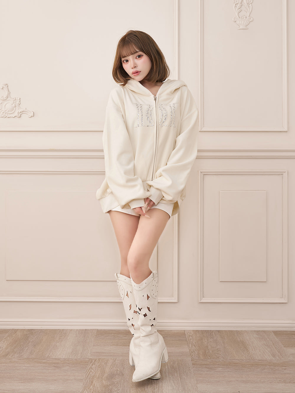 モデル：158cm（着用サイズ：FREE　着用カラー：WHT）