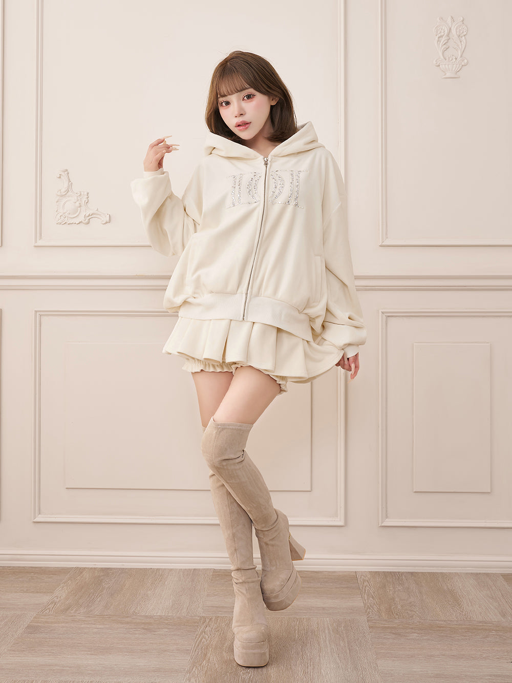 モデル：158cm（着用サイズ：FREE　着用カラー：WHT）