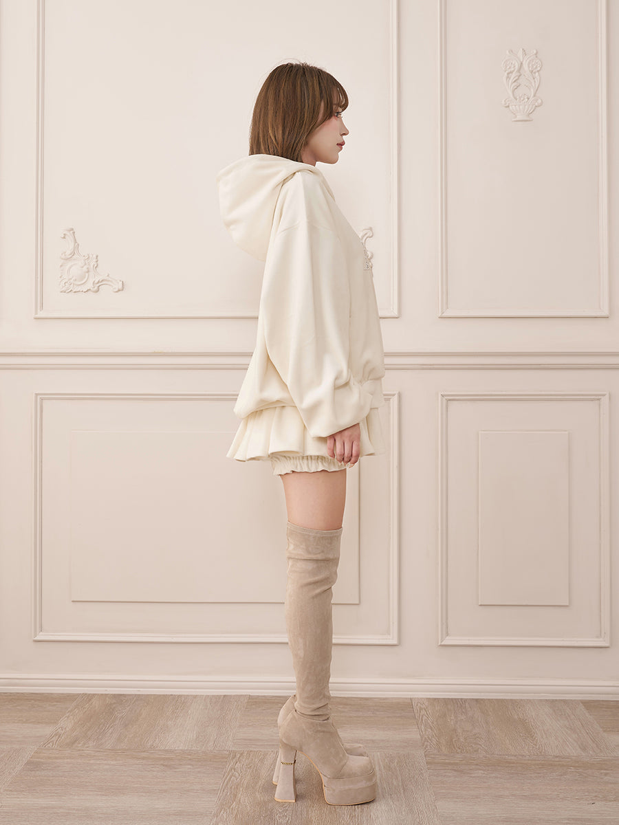 モデル：158cm（着用サイズ：FREE　着用カラー：WHT）