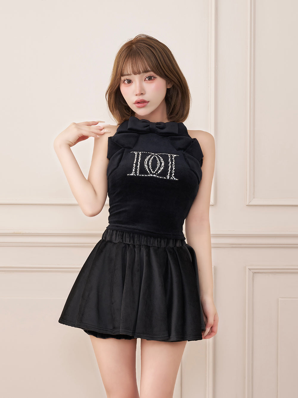 モデル：158cm（着用サイズ：FREE　着用カラー：BLK）
