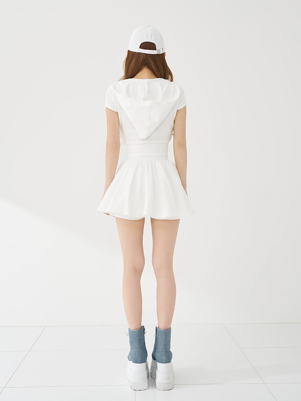 モデル：158cm（着用サイズ：FREE　着用カラー：WHT）