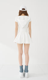 モデル：158cm（着用サイズ：FREE　着用カラー：WHT）