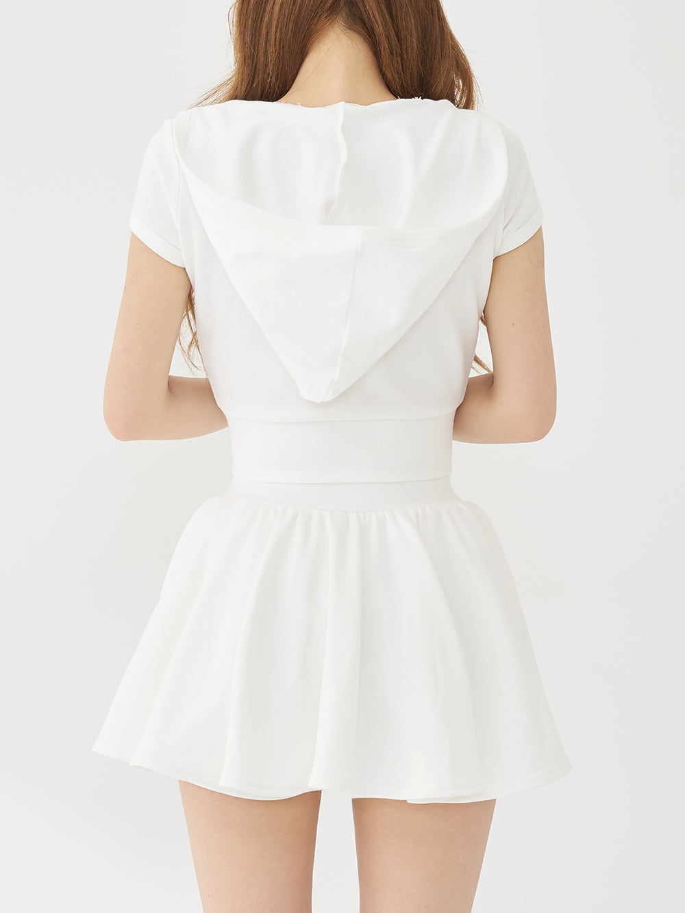モデル：158cm（着用サイズ：FREE　着用カラー：WHT）