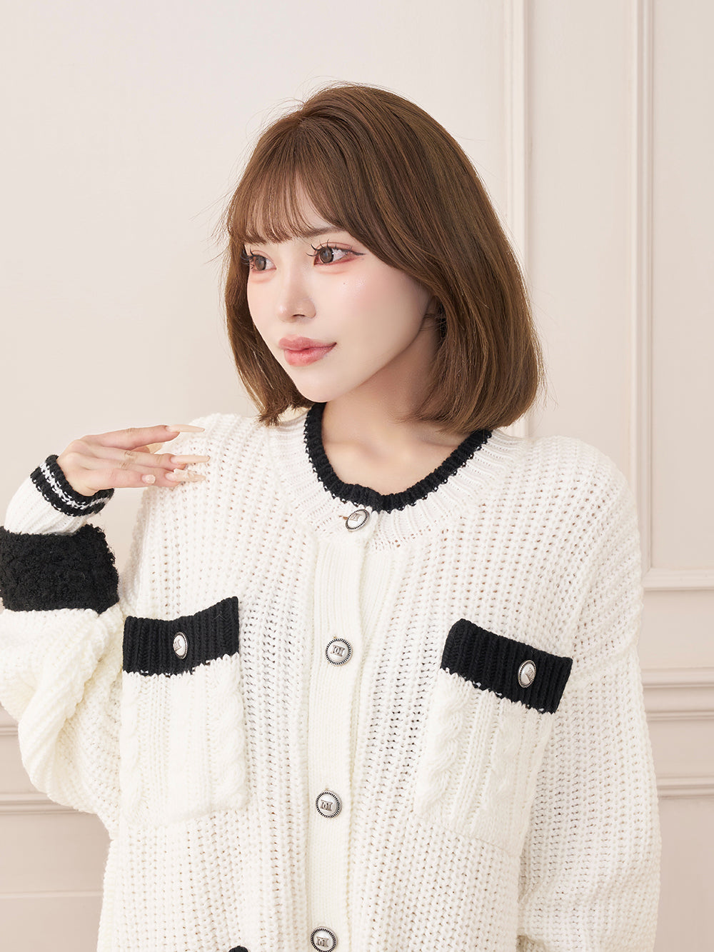 モデル：158cm（着用サイズ：FREE　着用カラー：WHT）