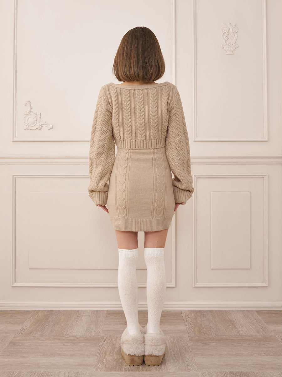 モデル：158cm（着用サイズ：FREE　着用カラー：BEG）