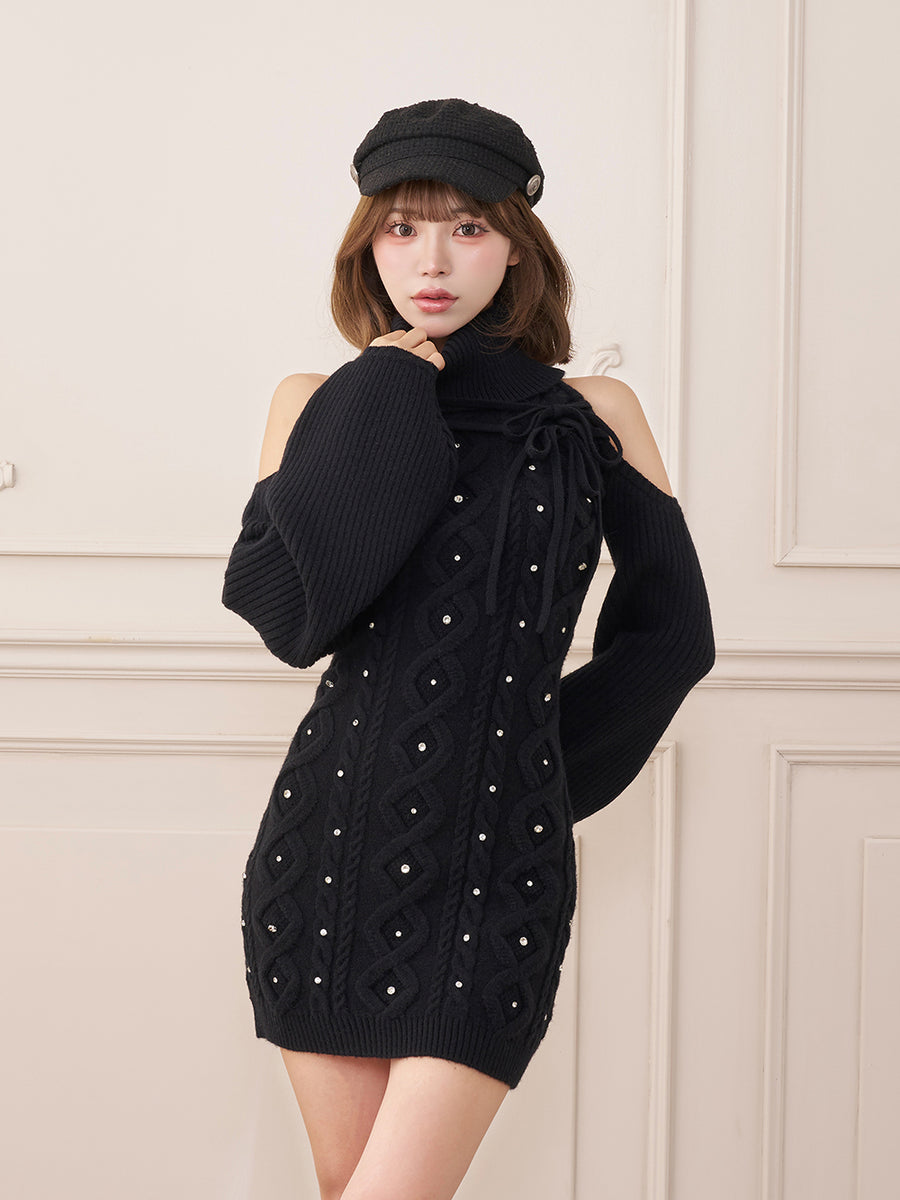 モデル：158cm（着用サイズ：FREE　着用カラー：BLK）