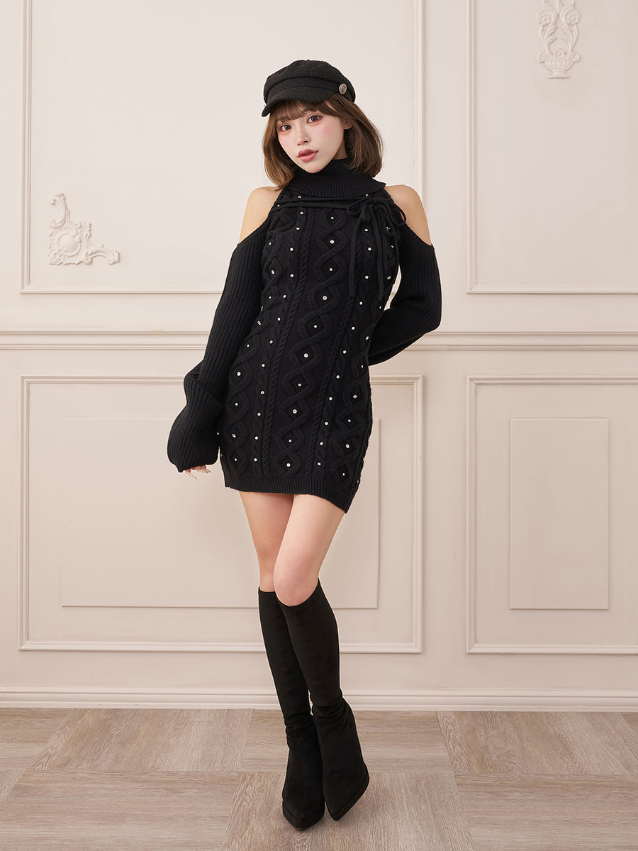 モデル：158cm（着用サイズ：FREE　着用カラー：BLK）