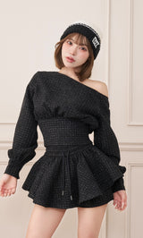 モデル：158cm（着用サイズ：FREE　着用カラー：BLK）