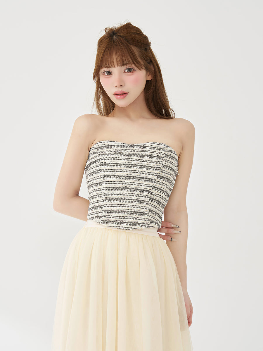 モデル：158cm（着用サイズ：FREE　着用カラー：IVO）