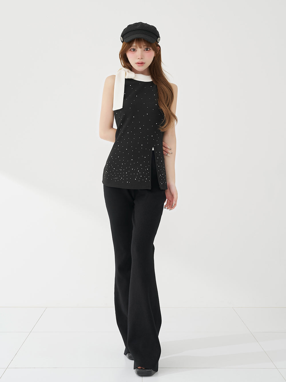 モデル：158cm（着用サイズ：FREE　着用カラー：BLK）