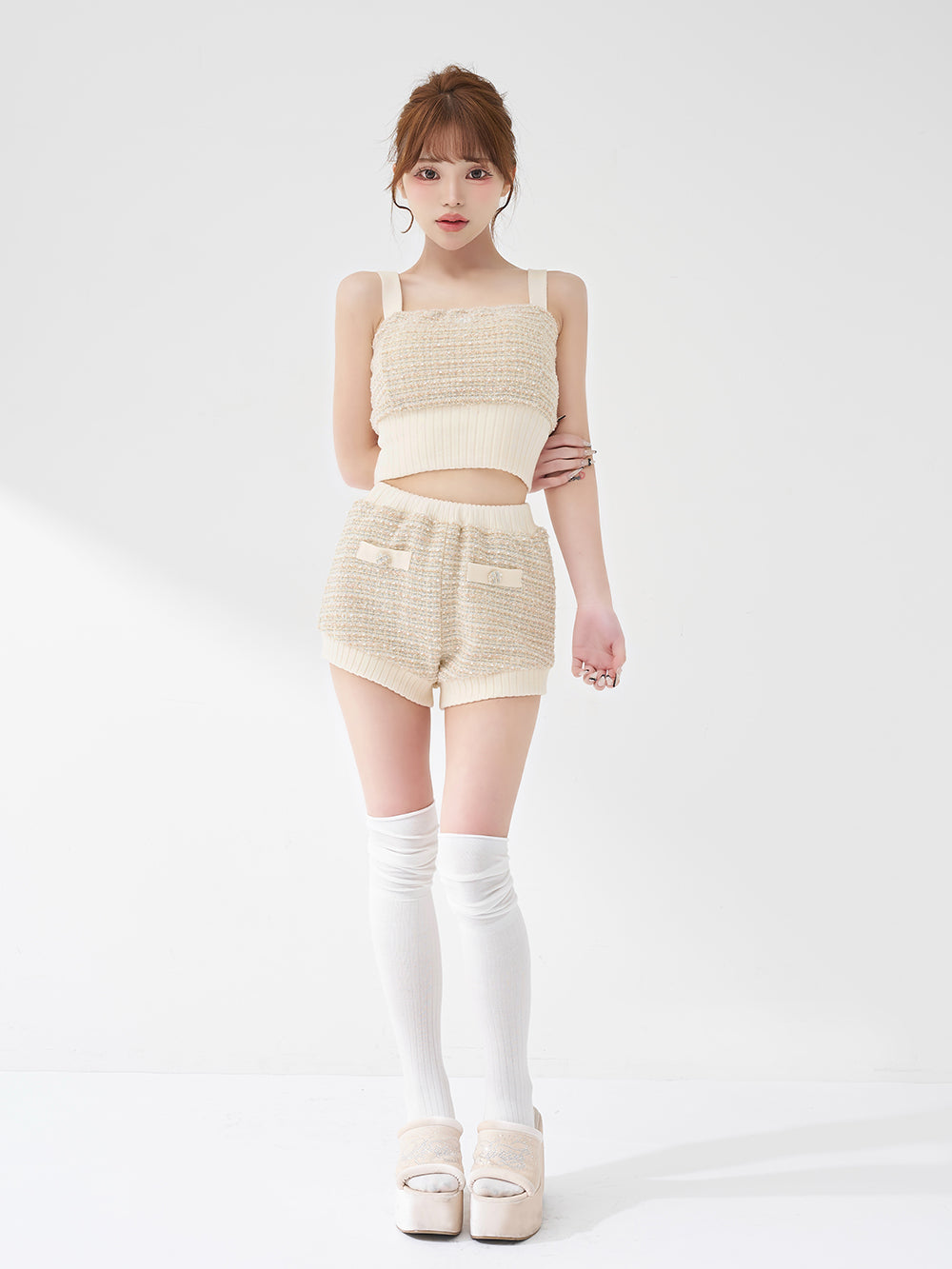 モデル：158cm（着用サイズ：FREE　着用カラー：IVO）