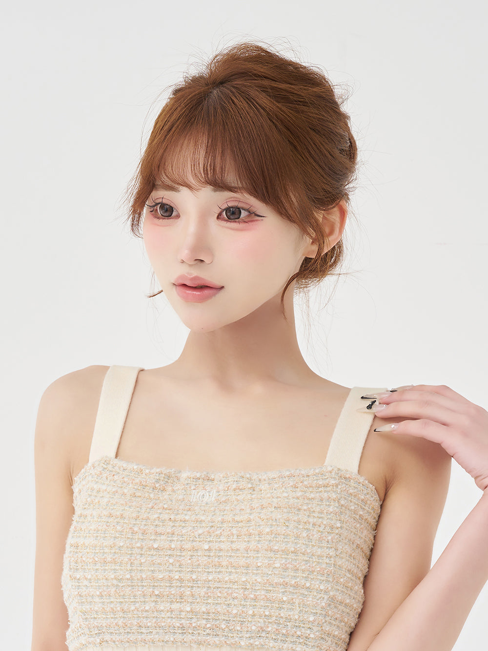 モデル：158cm（着用サイズ：FREE　着用カラー：IVO）
