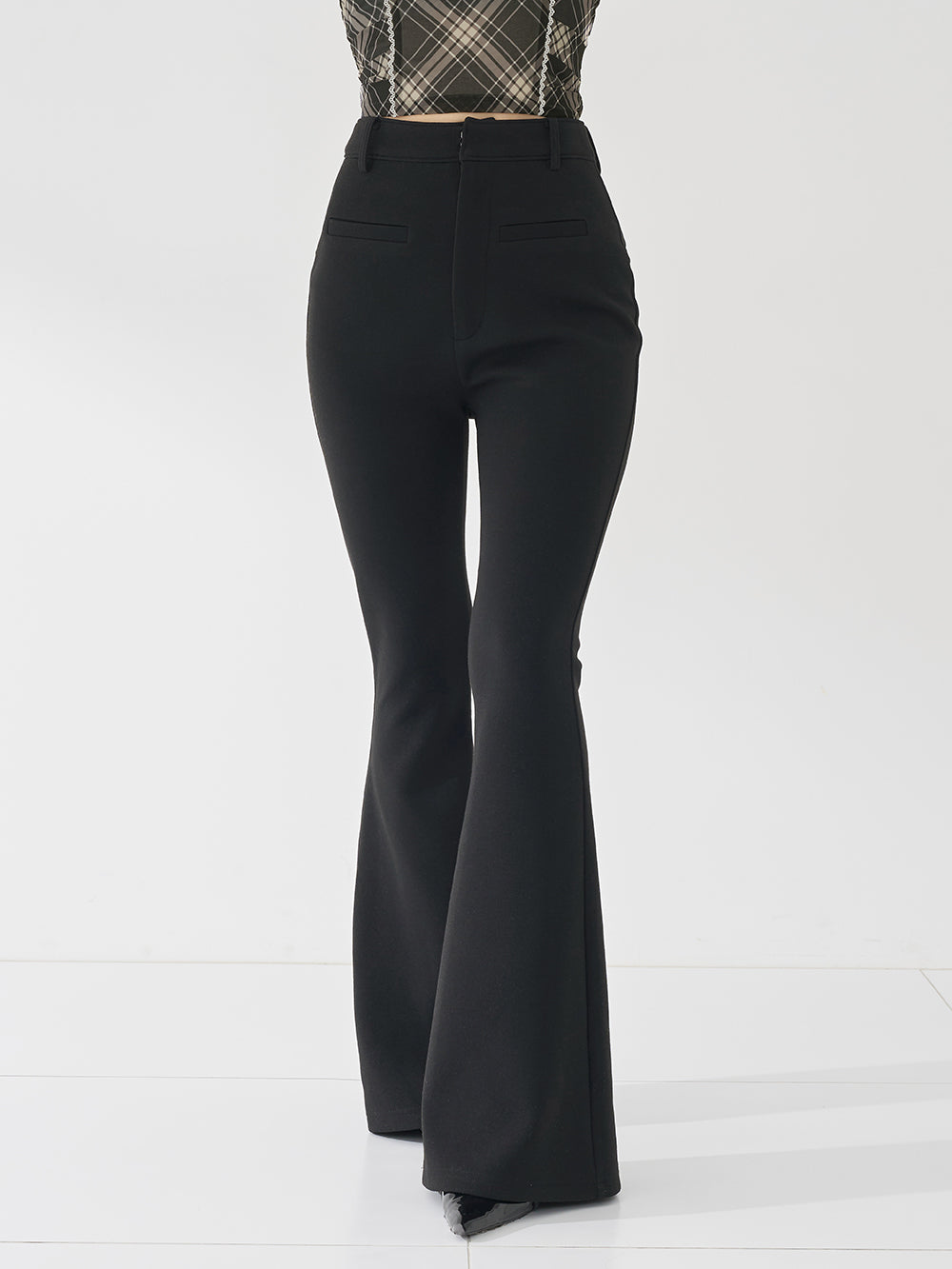 モデル：158cm（着用サイズ：S　着用カラー：BLK）