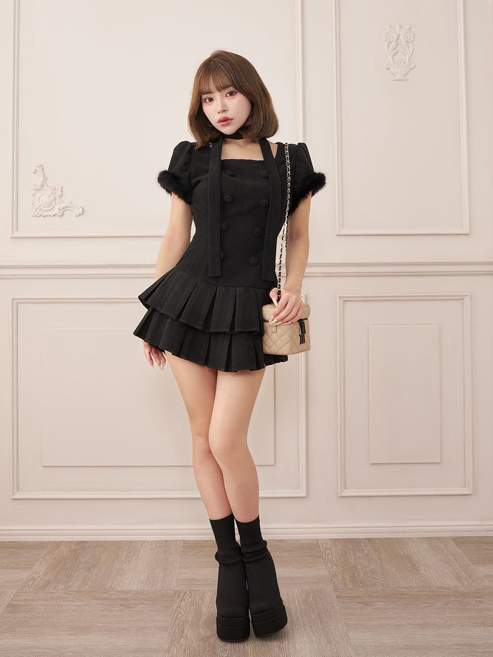 モデル：158cm（着用サイズ：FREE　着用カラー：BLK）