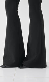 モデル：158cm（着用サイズ：S　着用カラー：BLK）