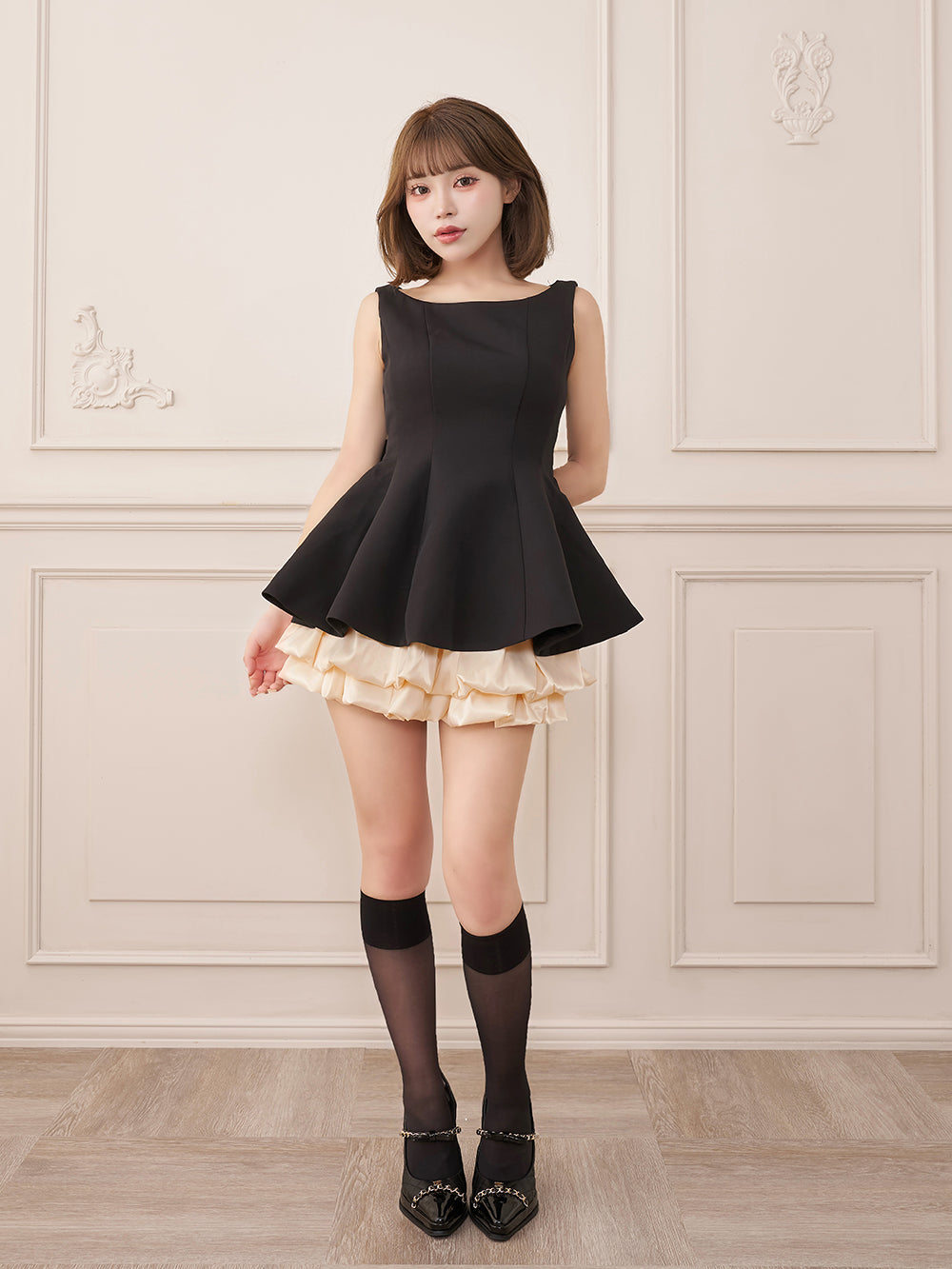 モデル：158cm（着用サイズ：FREE　着用カラー：BLK）