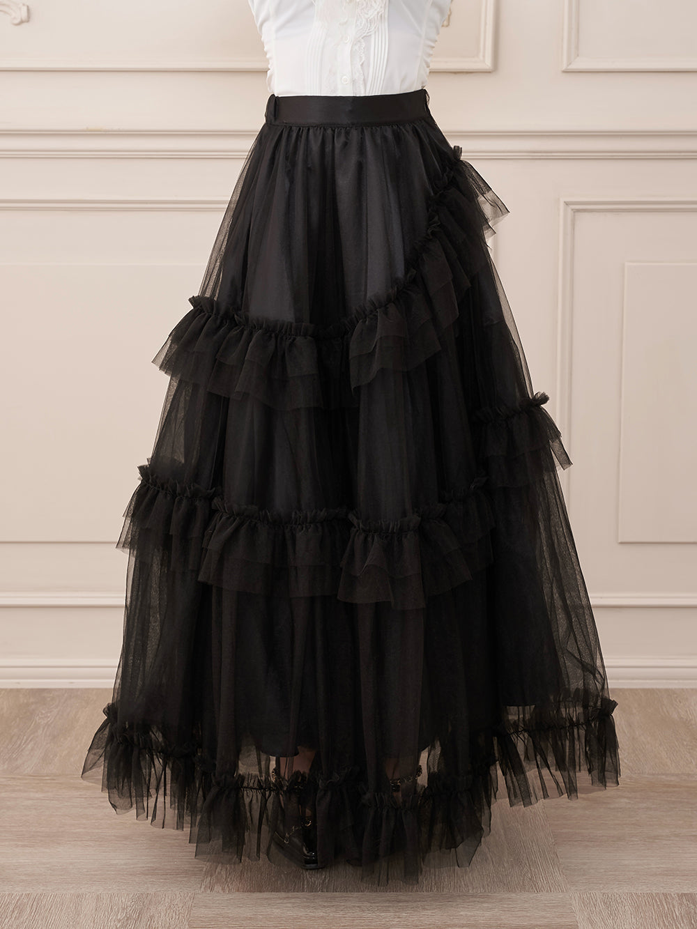 モデル：158cm（着用サイズ：FREE　着用カラー：BLK）