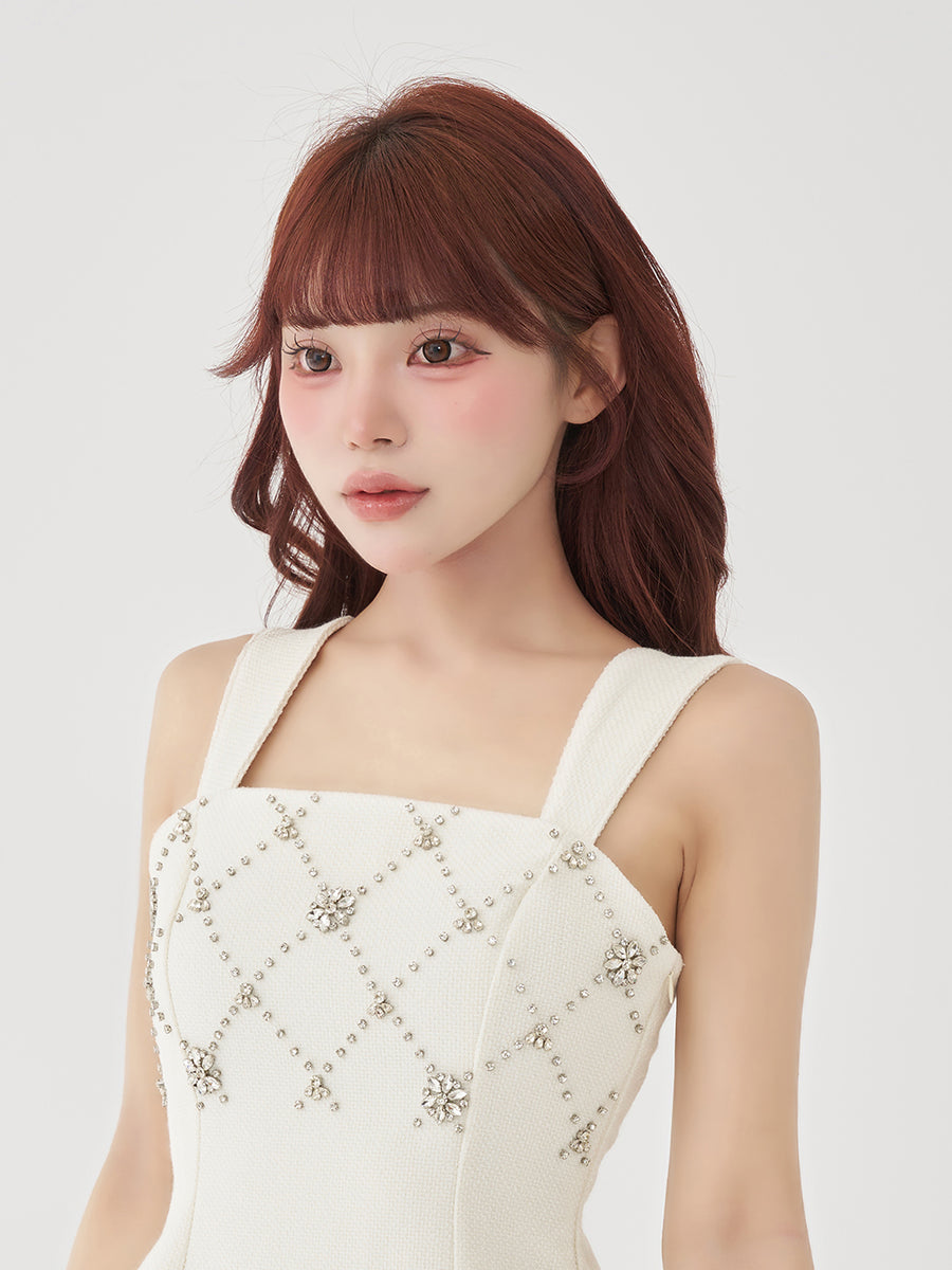 モデル：158cm（着用サイズ：FREE　着用カラー：IVO）