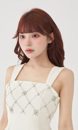 モデル：158cm（着用サイズ：FREE　着用カラー：IVO）